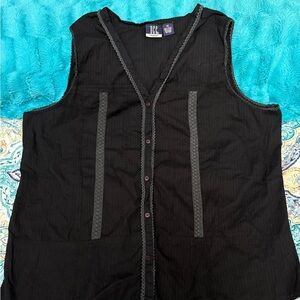 DCC Women’s Cotton Button Up Sleeveless Top